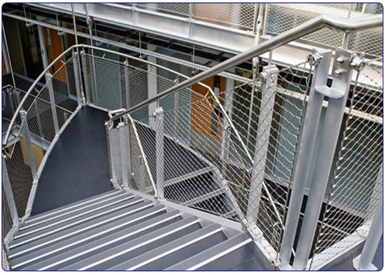 Balustrade Infill Cable Rope Mesh Untuk Tangga Dengan Baja Insta 2.0 Mm Kawat 50*50 Mm Lubang