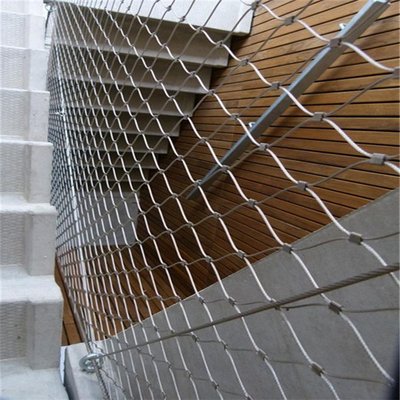 Sus 304 Sus 316 Wire Rope Mesh X Cenderung Fleksibel Arsitektur