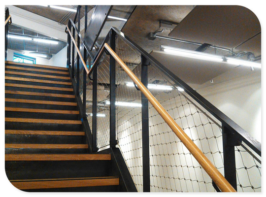 Wire Mesh Arsitektur Inox Fleksibel 300 * 300mm Dengan Ferrules